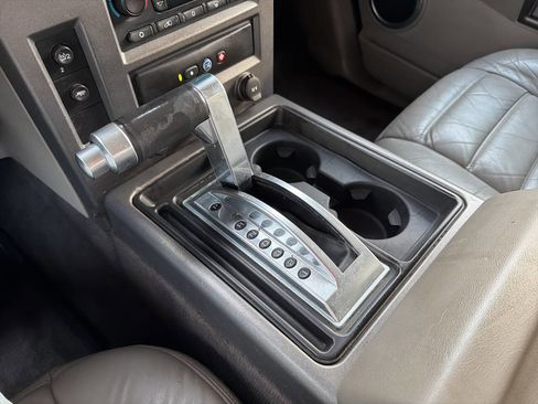 Used 2004 HUMMER H2 w/ Preferred Equipment Group image 28