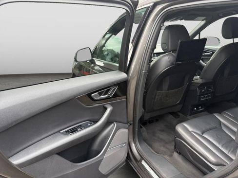 Used 2018 Audi Q7 3.0T Premium Plus AWD/4WD image 14