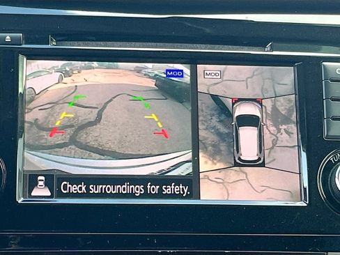 Used 2019 Nissan Rogue SL FWD image 14