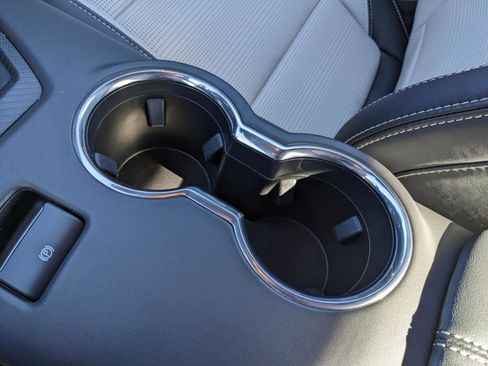 Used 2025 Ford Mustang GT Premium image 27