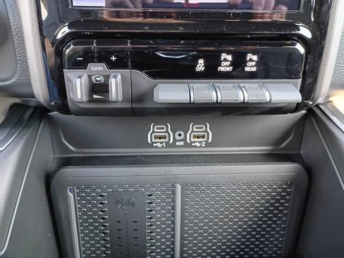 New 2026 RAM 1500 Big Horn AWD/4WD image 18