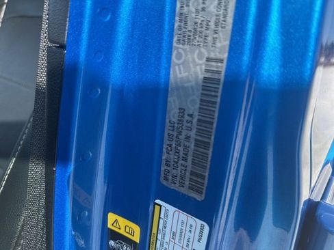 Used 2023 Jeep Wrangler Unlimited Sahara w/ Cold Weather Group image 27