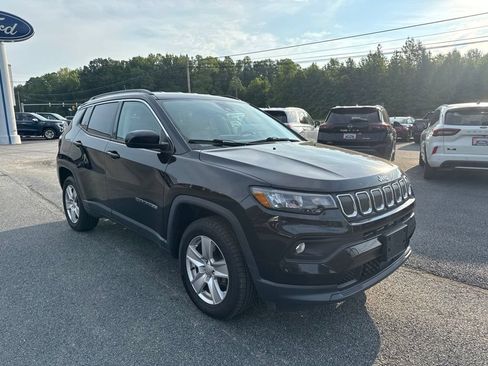 Used 2022 Jeep Compass Latitude w/ Convenience Group AWD/4WD image 7