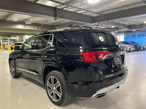 Used 2019 GMC Acadia Denali w/ Technology Package image 4