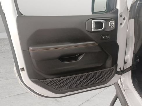 Used 2023 Jeep Gladiator Mojave w/ LED Lighting Group AWD/4WD image 15