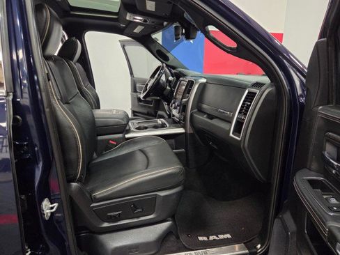 Used 2017 RAM 3500 Laramie Longhorn image 8