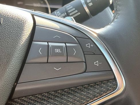 Used 2021 Cadillac XT5 Sportv w/ LPO, Floor Liner Package AWD/4WD image 37