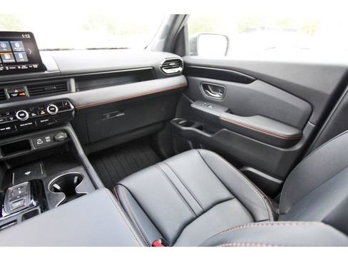 Used 2024 Honda Pilot TrailSport image 9
