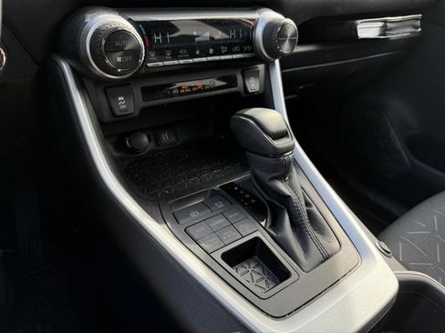 Used 2024 Toyota RAV4 XLE w/ Convenience Package image 21