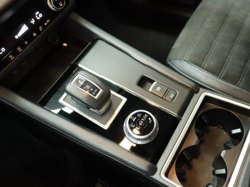 Used 2024 Mitsubishi Outlander SE FWD image 18