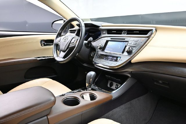 Used 2016 Toyota Avalon XLE FWD image 13