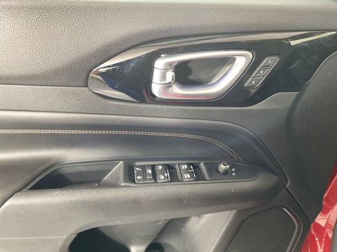 Used 2022 Jeep Compass Limited w/ (RED) Package image 12