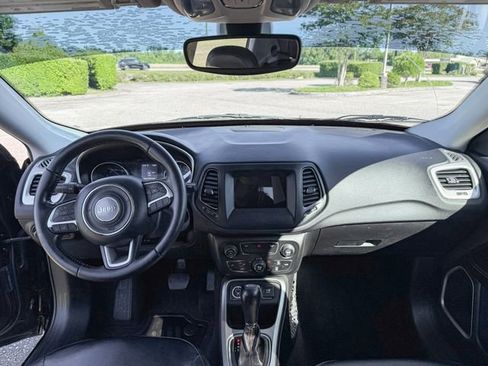 Used 2020 Jeep Compass Latitude FWD image 13