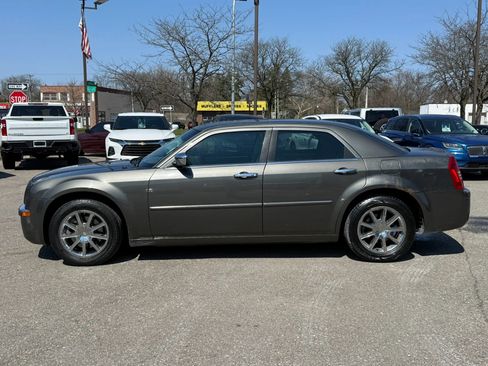 Used 2009 Chrysler 300 Limited w/ Protection Group image 8