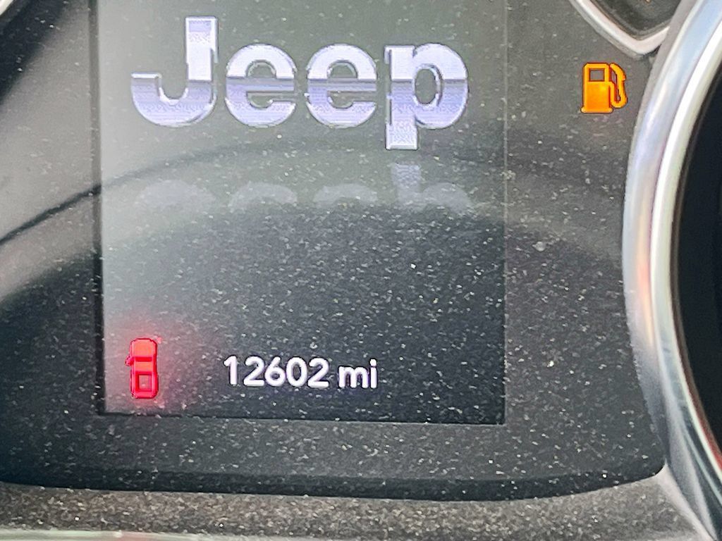 Used 2023 Jeep Gladiator Sport AWD/4WD image 12