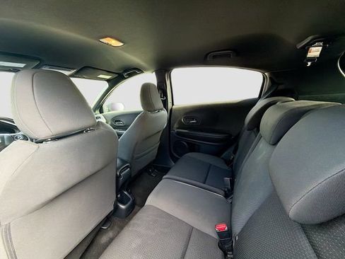 Used 2021 Honda HR-V Sport image 22