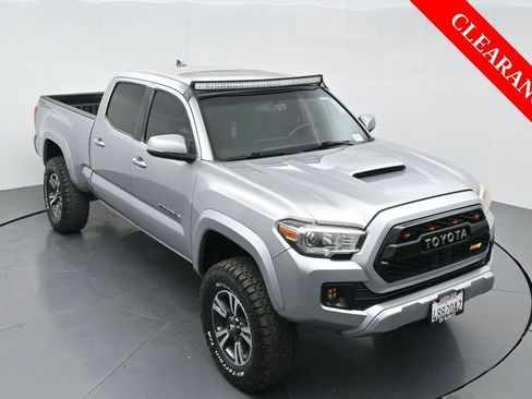 Used 2016 Toyota Tacoma TRD Sport image 50
