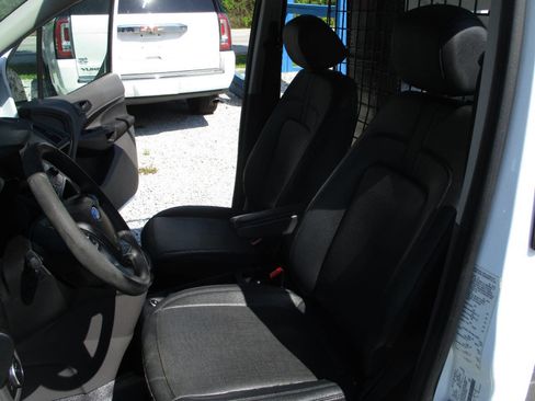 Used 2019 Ford Transit Connect XL FWD image 15