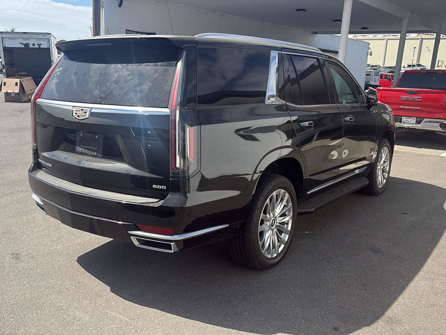 Used 2023 Cadillac Escalade Premium Luxury AWD/4WD image 3
