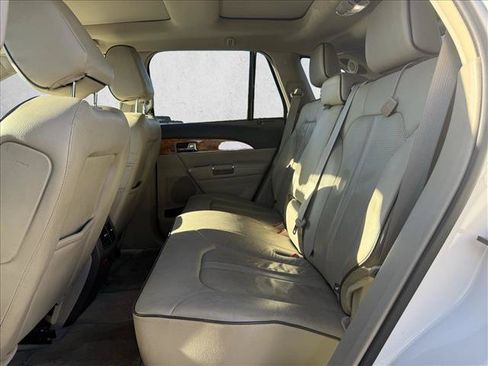 Used 2015 Lincoln MKX FWD w/ Equipment Group 101A image 14