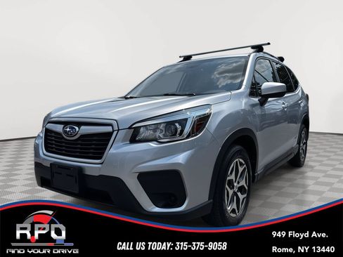 Used 2019 Subaru Forester Premium AWD/4WD image 1