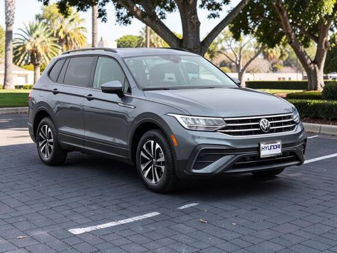 Used 2024 Volkswagen Tiguan S image 4