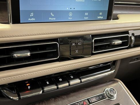 Used 2022 Lincoln Aviator Reserve w/ Elements Package Plus image 49