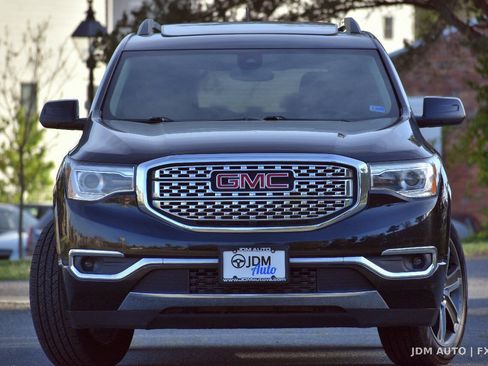 Used 2017 GMC Acadia Denali w/ Technology Package AWD/4WD image 3