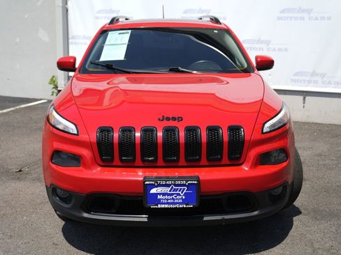 Used 2017 Jeep Cherokee High Altitude w/ Luxury Group AWD/4WD image 5