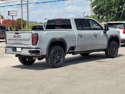 Used 2024 GMC Sierra 2500 AT4 w/ AT4 Premium Plus Package AWD/4WD image 4