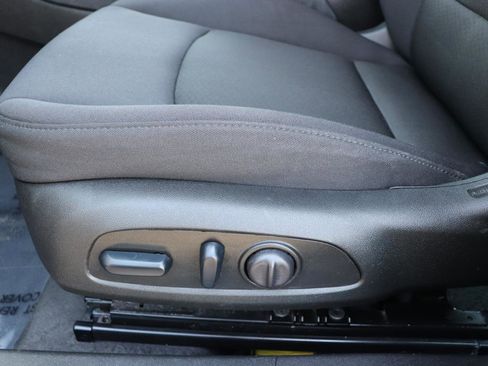 Used 2025 Chevrolet Malibu LT FWD image 45