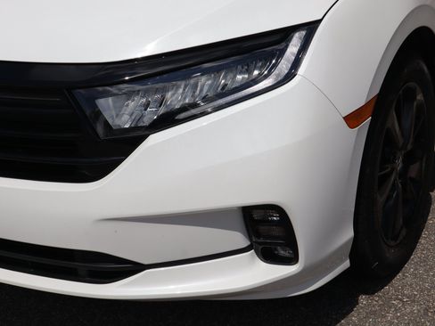 Used 2024 Honda Odyssey Sport image 11