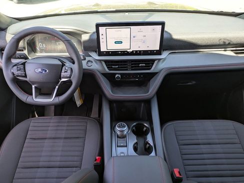 New 2026 Ford Explorer ST-Line w/ ST-Line Street Pack RWD image 16