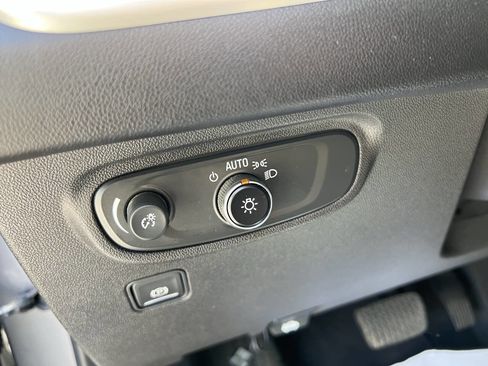 Used 2020 GMC Terrain SLE image 37