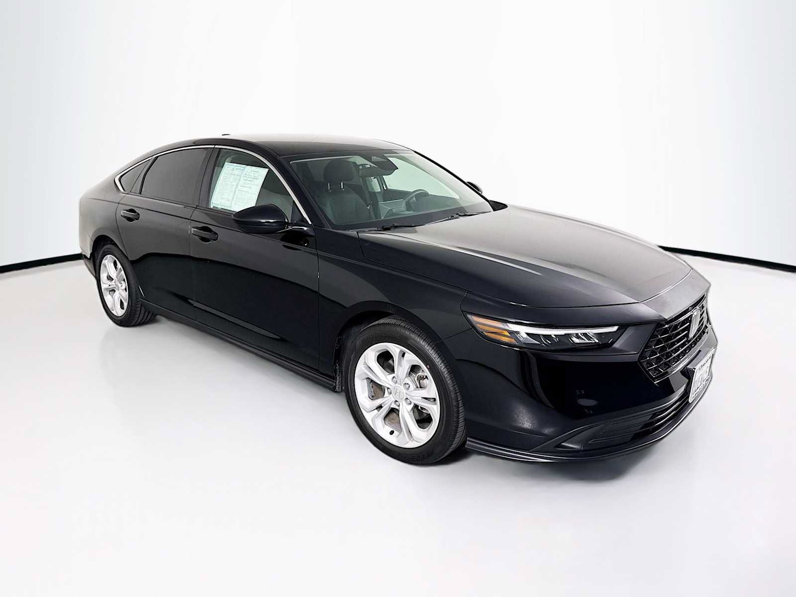 Certified 2025 Honda Accord LX image 1