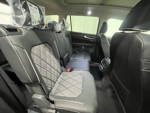 New 2026 Volkswagen Atlas SEL Premium R-Line image 24