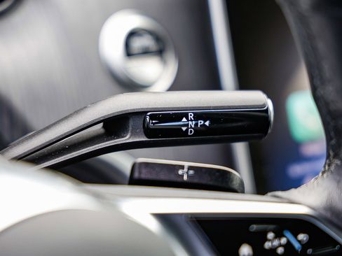 Certified 2025 Mercedes-Benz C 300 Sedan image 20