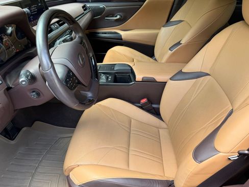 Used 2021 Lexus ES 300h Ultra Luxury FWD image 5
