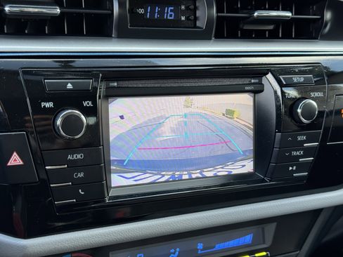 Used 2016 Toyota Corolla LE image 25