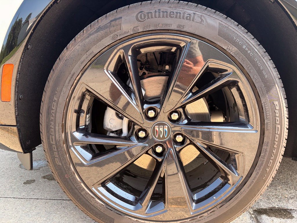 Used 2026 Buick Envision Sport Touring AWD/4WD image 9