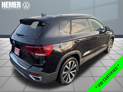Used 2022 Volkswagen Taos SE image 5