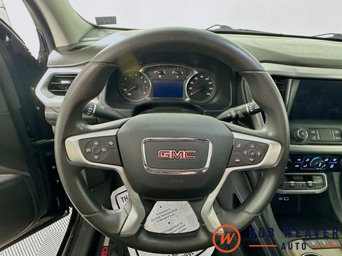 Certified 2023 GMC Acadia SLE w/ Driver Convenience Package image 11