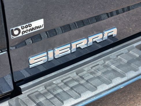 Used 2017 GMC Sierra 1500 SLT AWD/4WD image 30