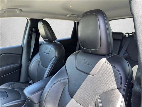 Used 2023 Jeep Cherokee Altitude Lux image 10