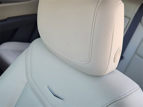 Used 2022 Cadillac XT5 Premium Luxury image 11