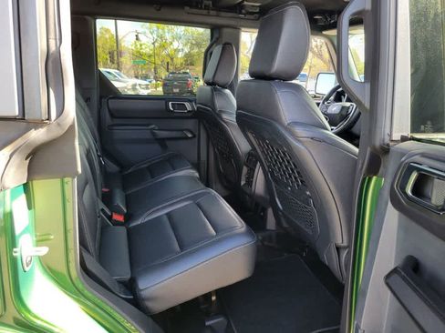 Used 2025 Ford Bronco Badlands AWD/4WD image 15