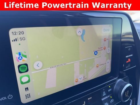 Used 2023 Toyota Highlander LE image 3