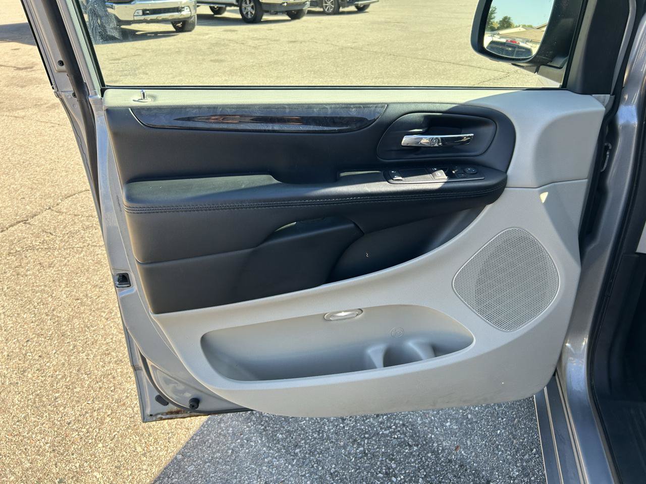 Used 2014 Dodge Grand Caravan SE w/ Quick Order Package 29E SE FWD image 14