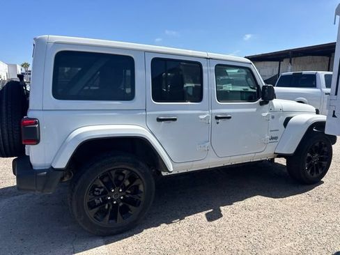 Used 2024 Jeep Wrangler Unlimited Sahara AWD/4WD image 4