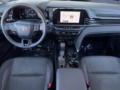 Used 2025 Toyota Camry LE FWD image 15